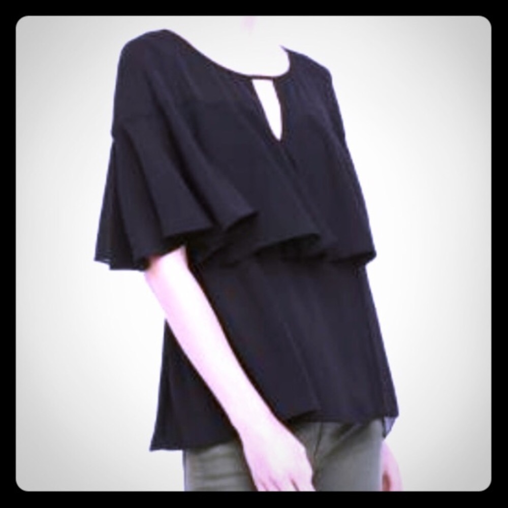 NWT Tiered Ruffle Keyhole Blouse - Picture 2 of 5